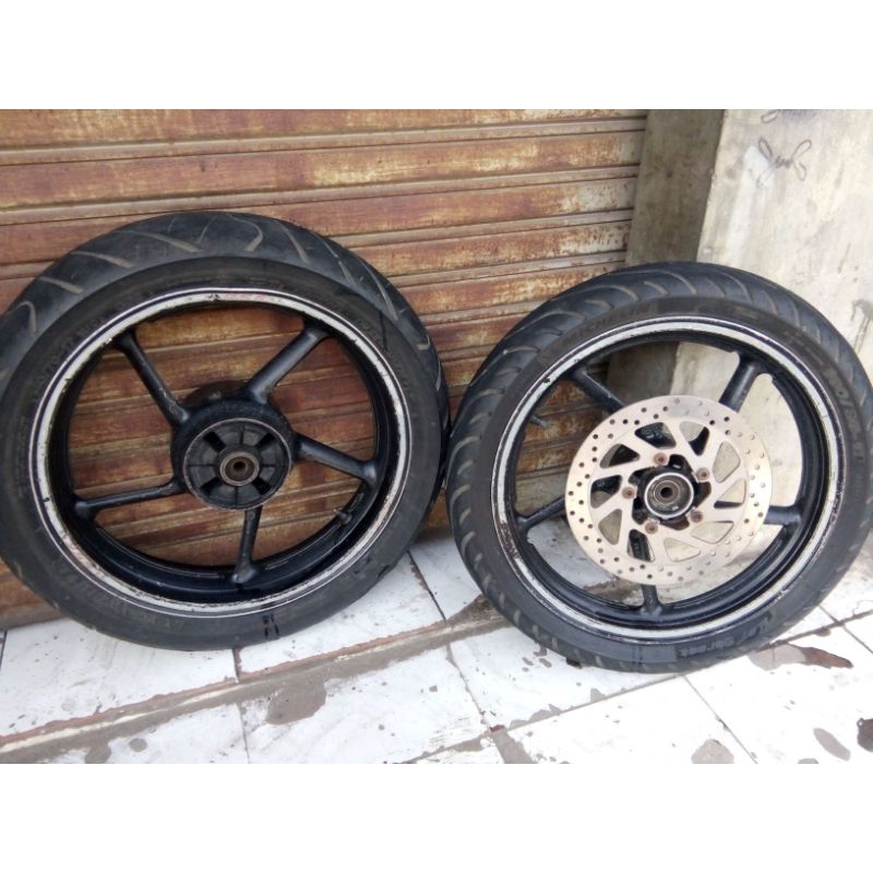 veleg-pelek Resing byson depan belakang tanpa ban barang second original