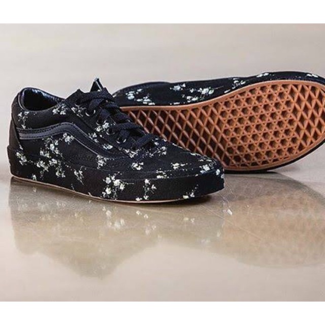 vans old skool midnight floral