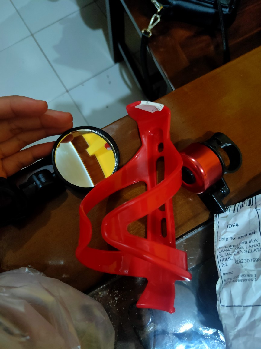 [bayar Di Tempat]tempat Botol Air Minum Untuk Sepeda Bahan Plastik / Bicycle Bottle Holder