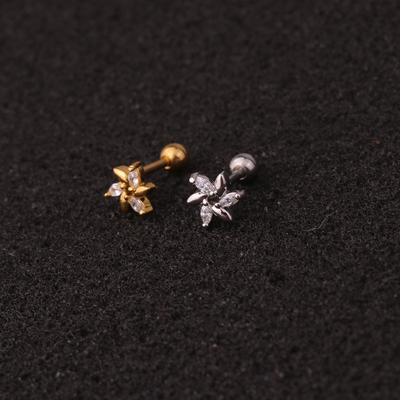 1 Pc Anting Zircon Bentuk Mahkota Hati Bunga Daun Gaya Eropa Amerika Untuk Wanita