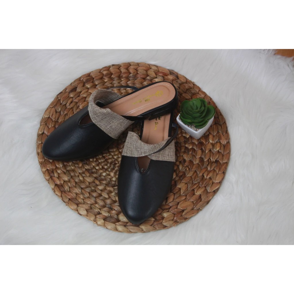 SEPATU BIG SIZE JUMBO WANITA SCARLET BLACK