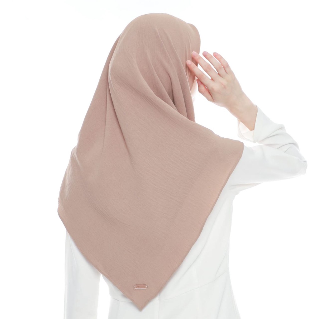 ZORA - Hanna Segiempat 120x120  Crinkle Airflow  - Hijab Wanita