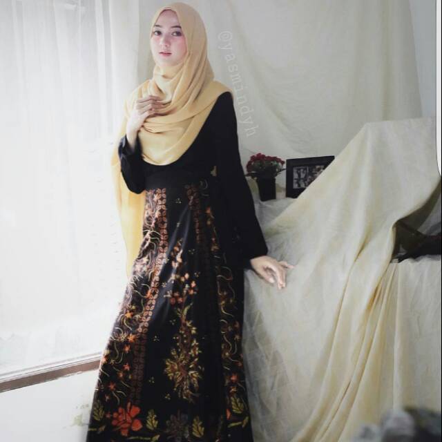 ROK LILIT BATIK TULIS