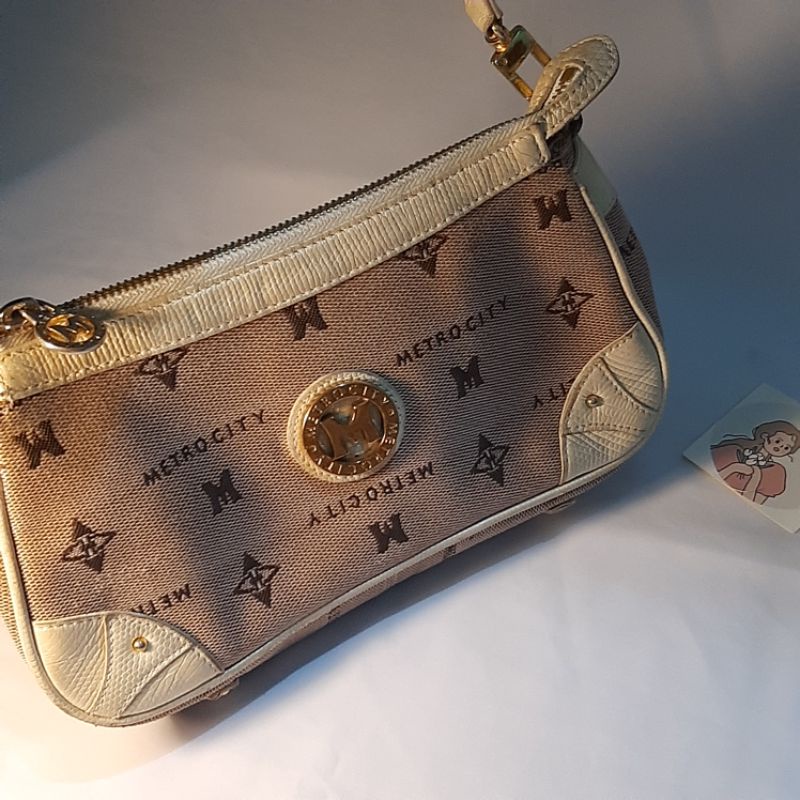 sale! metrocity shoulder bag vintage