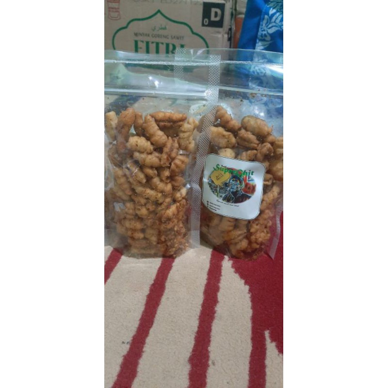 

snack kue cikur/kue pedas khas garut khas sunda nikmat gurih pedas murah meriah edisi lebaran