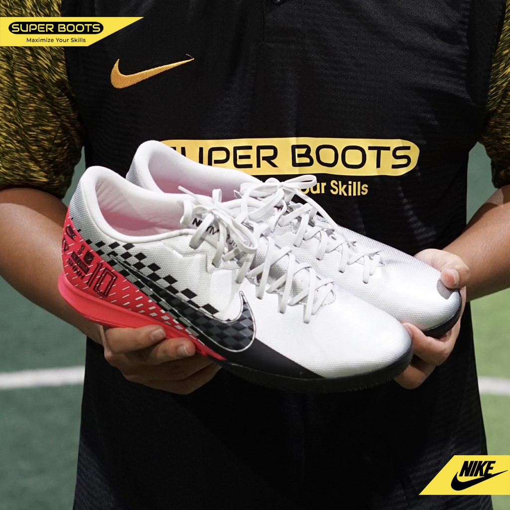 Sepatu Futsal Nike Mercurial Vapor 13 Academy NJR IC – Chrome Black AT7994 006