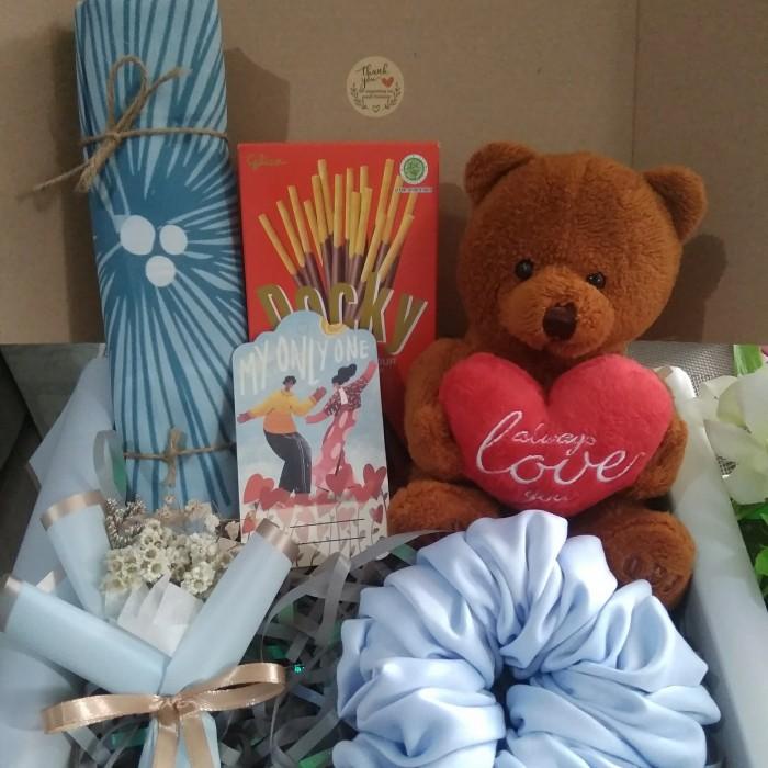 

Dece Hampers Hijab Happy Ramadhan Karim Hadiah Bestie Kado Ultah Istri Best Seller