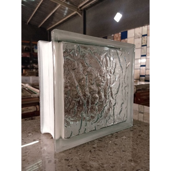 Glassblock kaca motif