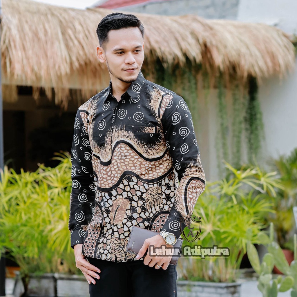 SANJAYA HITAM Batik Pria Lengan Panjang Premium Print Cabut Warna Asli Solo Produsen Batik Luhur Adi