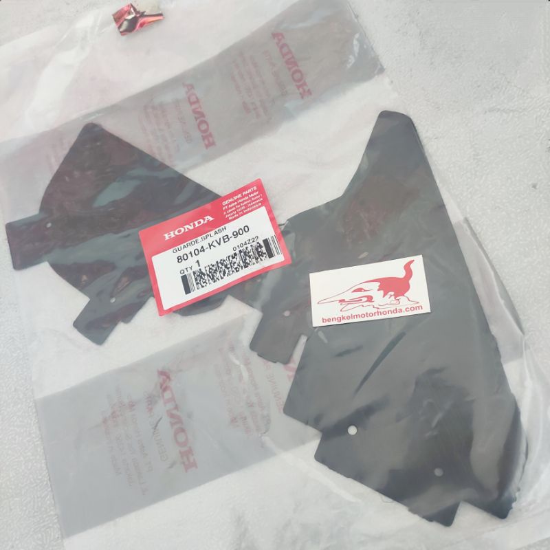Guard Splash Karet Kepet Slebor Spakbor Belakang Vario 110 Karbu CW dan Techno Ori AHM 80104KVB900