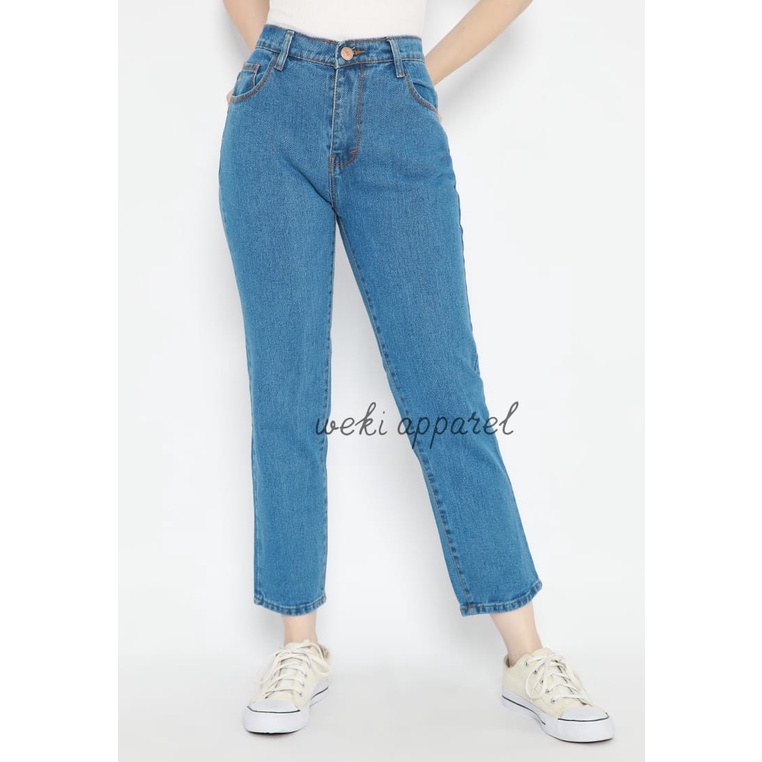 Weki Boyfriend Jeans Wanita  Medium Blue