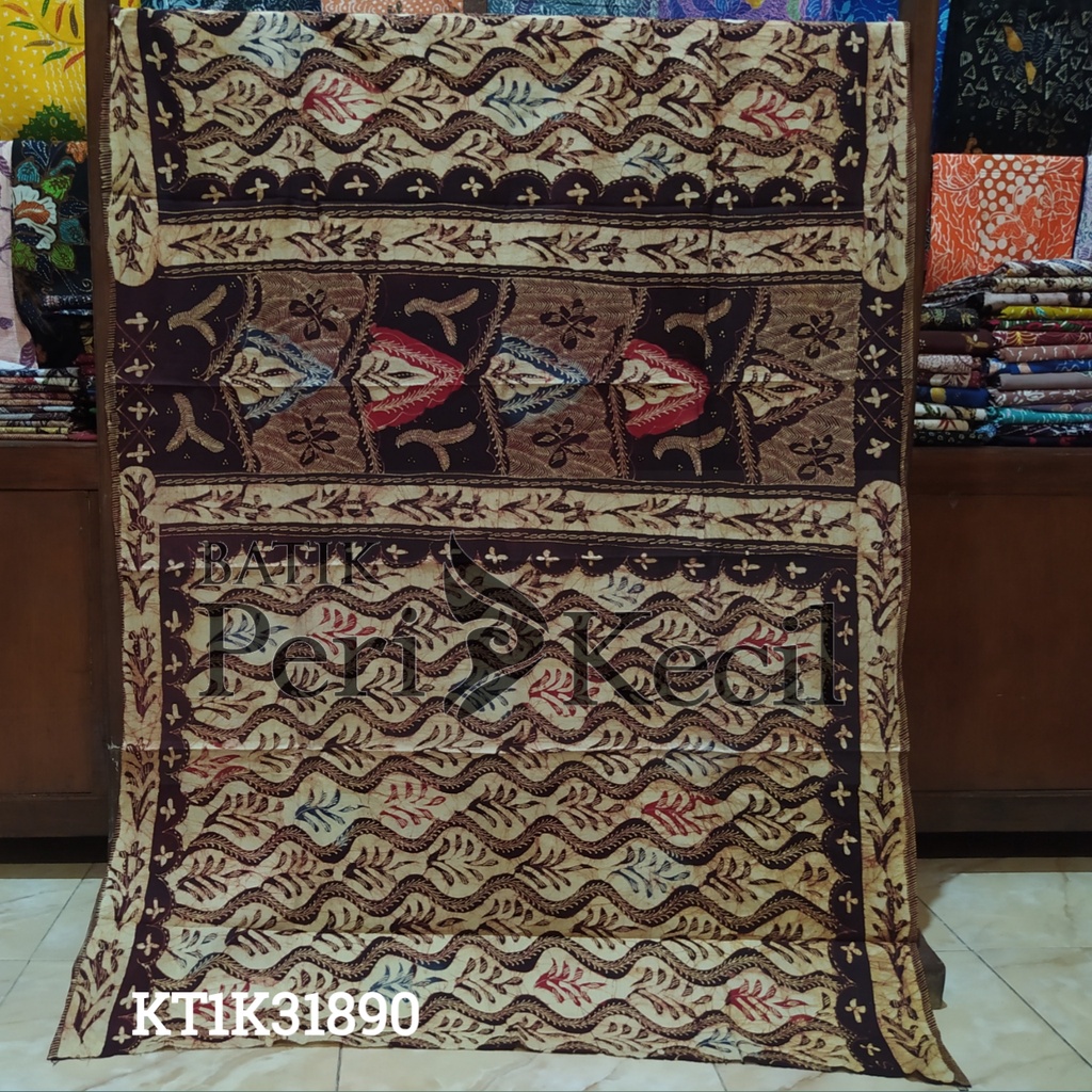 Batik Tulis Madura Nyat Tompal (sarung cewek)