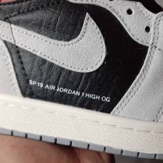  Nike  jordan 1 high og netral  grey Shopee Indonesia