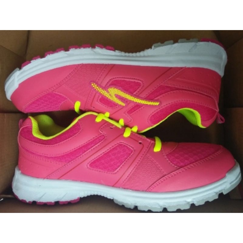 Sepatu ardiles Olahraga Wanita