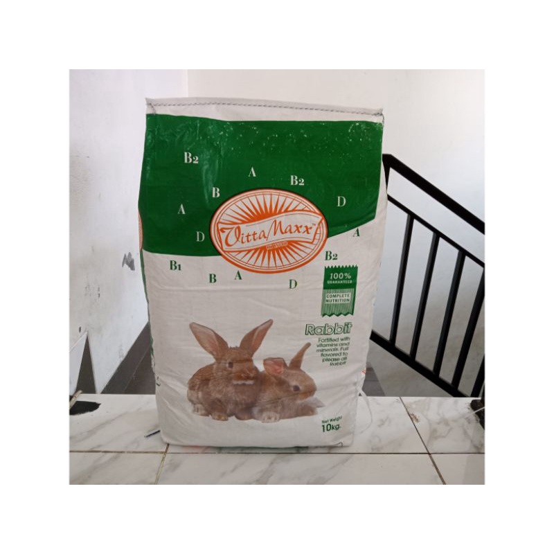 VITAMAX rabbit food 10kg makanan kelinci vitamax (khusus grab/gojek)