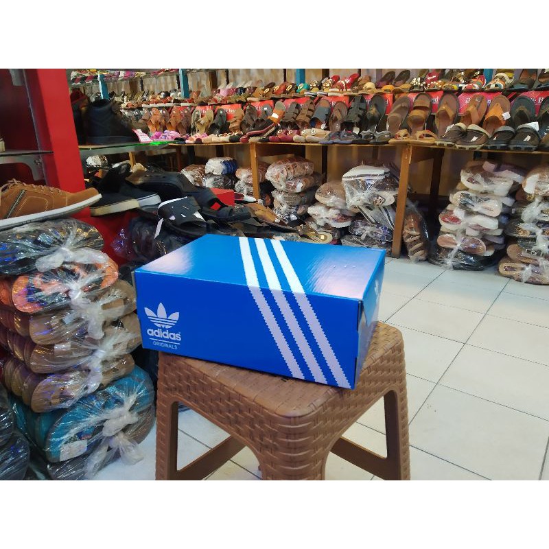

Box/Dus/Kardus/Kotak Adidas
