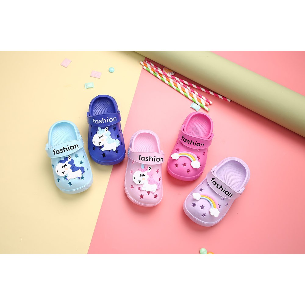 crocs jelly sandals toddler