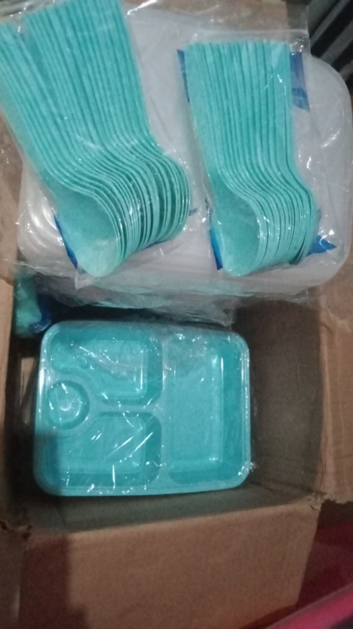 Lunch Box Sekat 4 + Tutup Merek Fim ( Biru Muda ) Harga 1 Roll Isi 25 Pcs