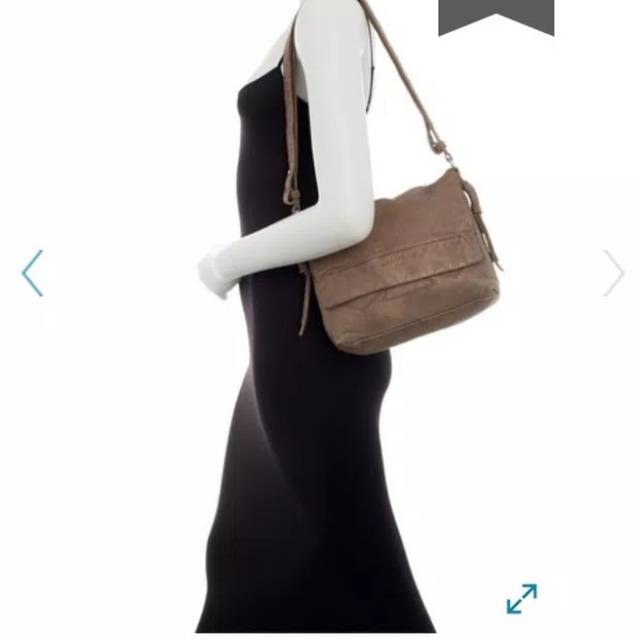 TAS LIEBESKIND FUNDA SAGE GREEN ORIGINAL