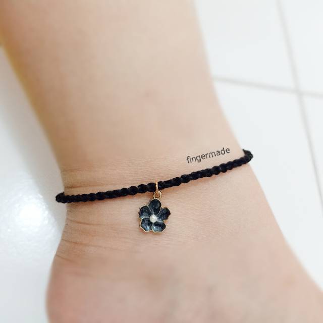 GELANG KUMIHIMO SATIN DENGAN CHARM