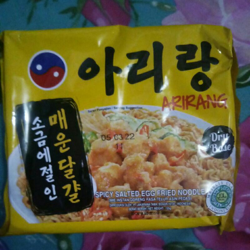 

arirang spicy salted egg fried noodle 125gr