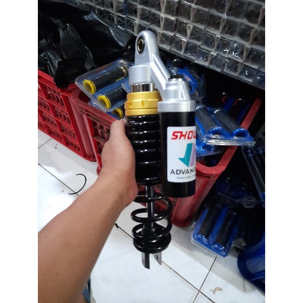 SHOCKBLEKER SHOWA ADVANTAGE BEAT VARIO LAMA VARIO 150 SCOOPY MIO UK 330