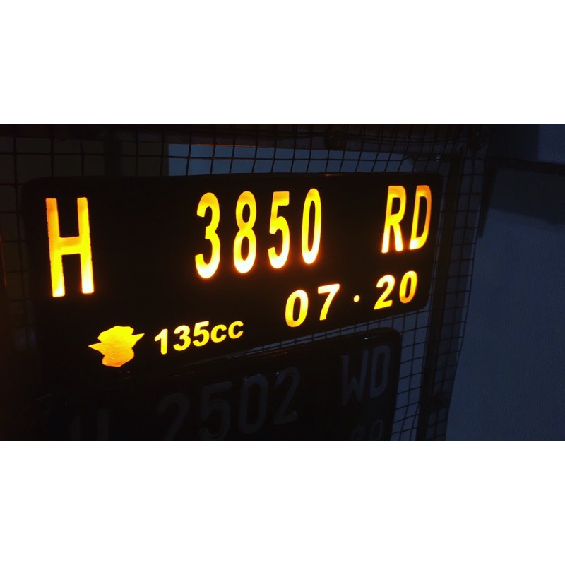 Plat nomor motor nyala cover akrilik non-cembung ( SATU PCS  )