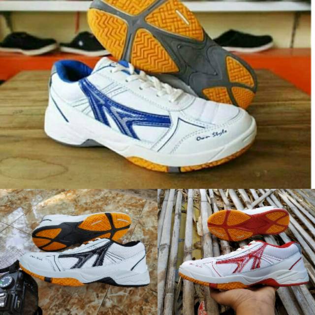 Sepatu voly