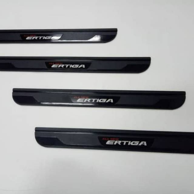 Sillplate samping all new ertiga 2018 plastik model terbaru