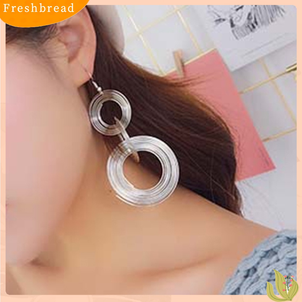 Anting Kait Gantung Lingkaran Besar Multi Layer Bahan Alloy Gaya Vintage untuk Wanita