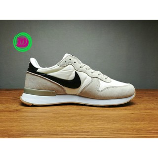  Sepatu  Model Nike  Internationalist  Cream Klasik Warna 