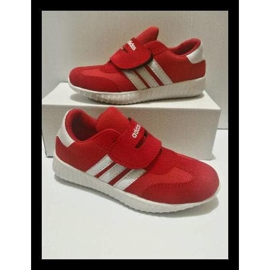 PESAN SEKARANG SEPATU SEKOLAH ANAK ADIDAS PEREKAT HITAM UNISEX KEREN