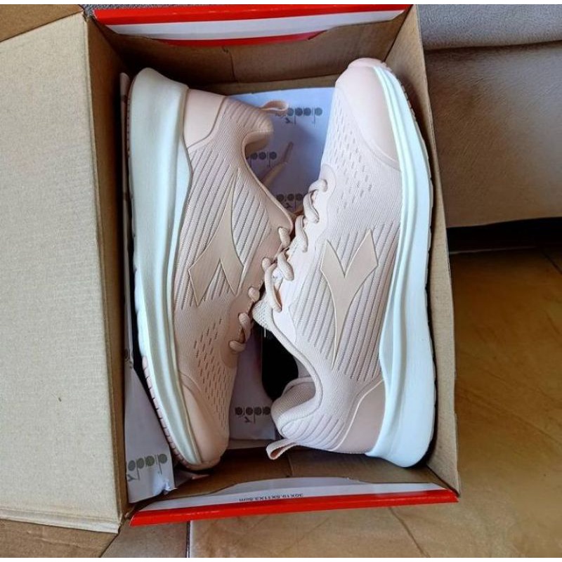 DIADORA AMADEO WMN ORI SIZE 36