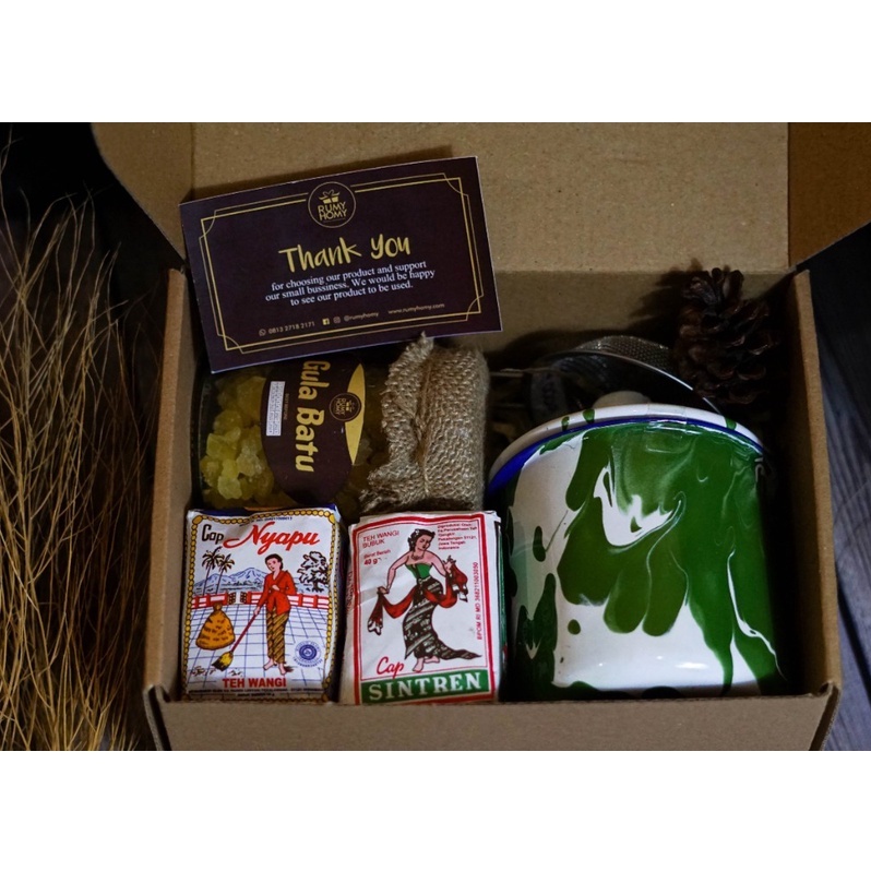 

HAMPERS TEH TUBRUK/CANGKIR ENAMEL JADUL/KADO PERNIKAHAN/KADO ULTAH/Paket Mandasari