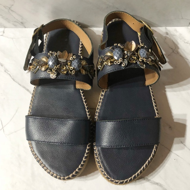 Pvra Official Dusvpa Heels in Navy