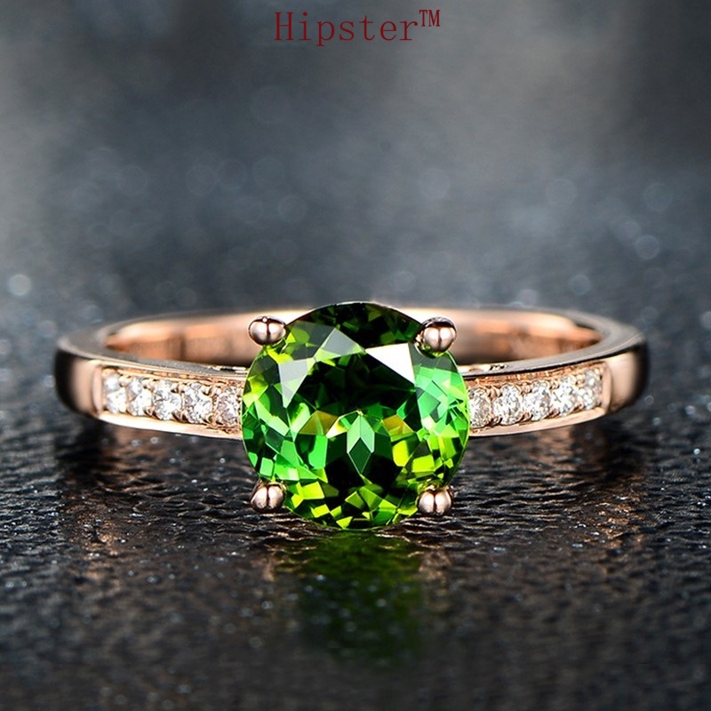 European and American Fashion Light Luxury Emerald Ring