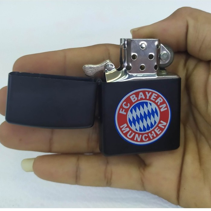 NKOREK API MODEL ZIPPO LOGO JUVENTUS DAN BAYERN MUNCHE