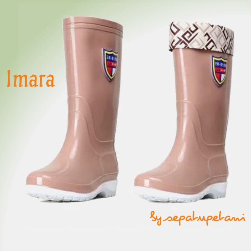 Sepatu Boots Wanita Anti Air / Sepatu Boots Hujan Low Heels Bahan Karet Untuk Wanita/AP BOOT/SEPATU BOOT BUT WANITA PRIA PEREMPUAN IMPORT LENTUR KEBUN PASAR LADANG TAMAN ANTI AIR HUJAN BANJIR BELING KEONG BENDA TAJAM