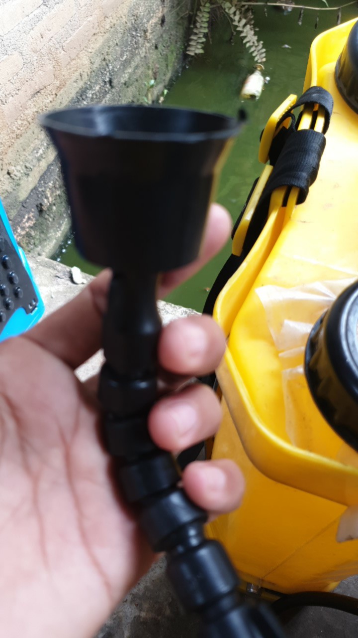 Nozzle Nozel Spuyer Tembak Pompa Semprot Hama Elektrik 12v 16 Liter Model Flexibel Flesibel