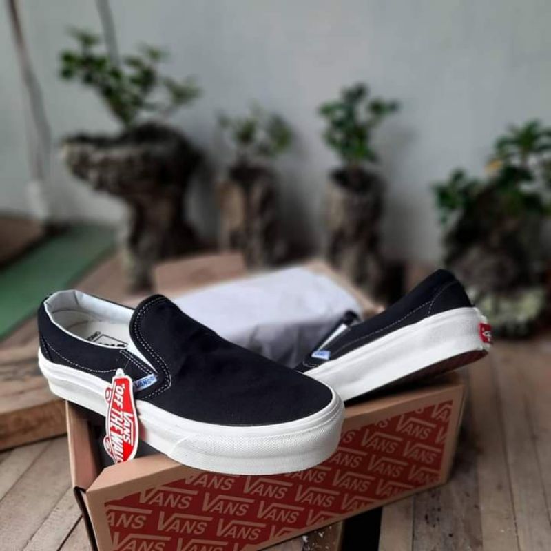 READY SEPATU VANS SLIP ON BW OG DOUBLE POXING PREMIUM CHINA BNIB