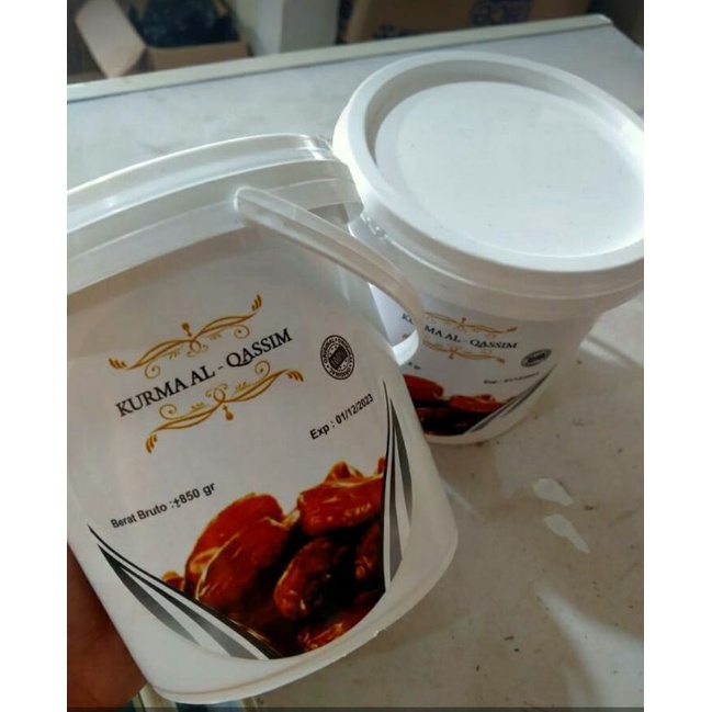 

kurma murah kemasan cantik 850gram