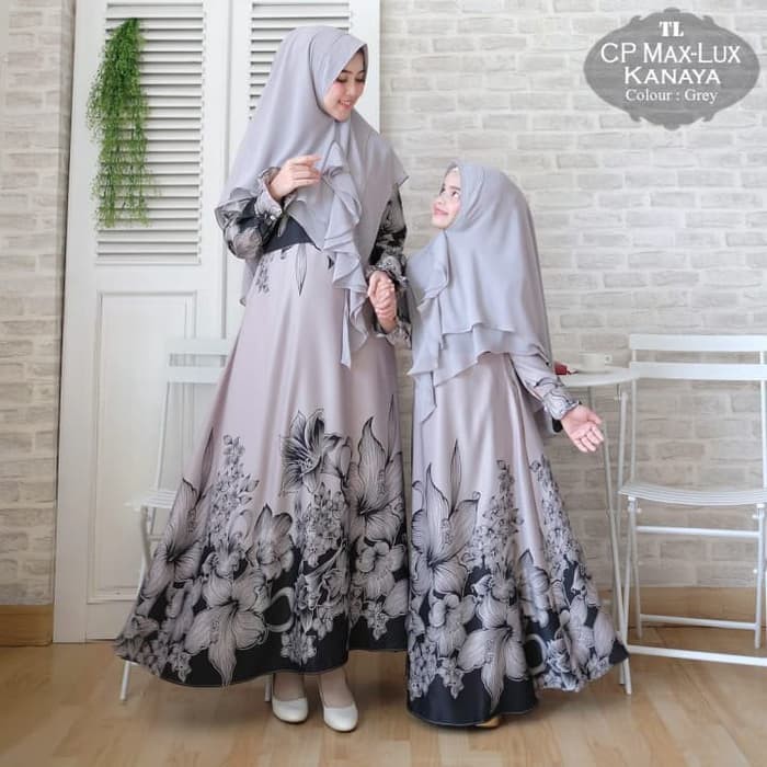 gamis ibu dan anak satu set dengan khimar motif bunga warna abu-abu