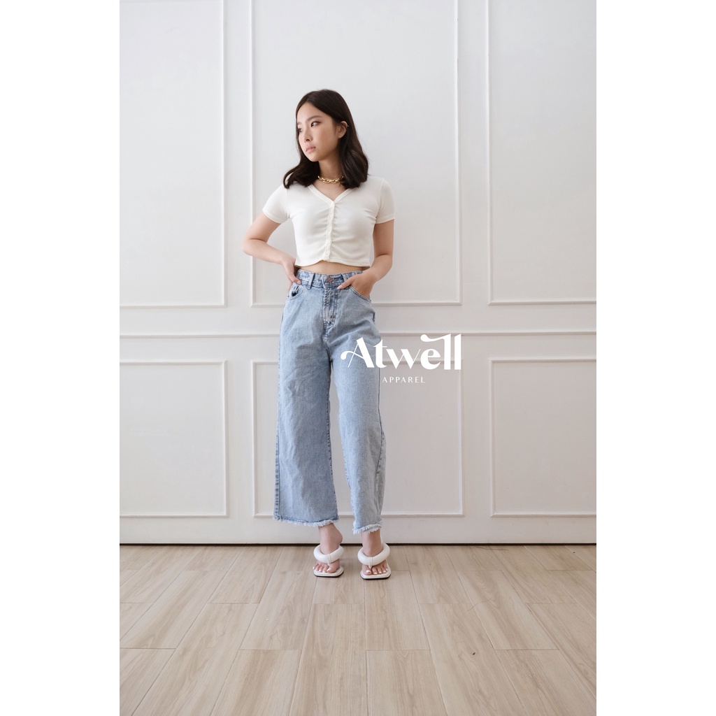 Tavi Basic Button Down Crop Top