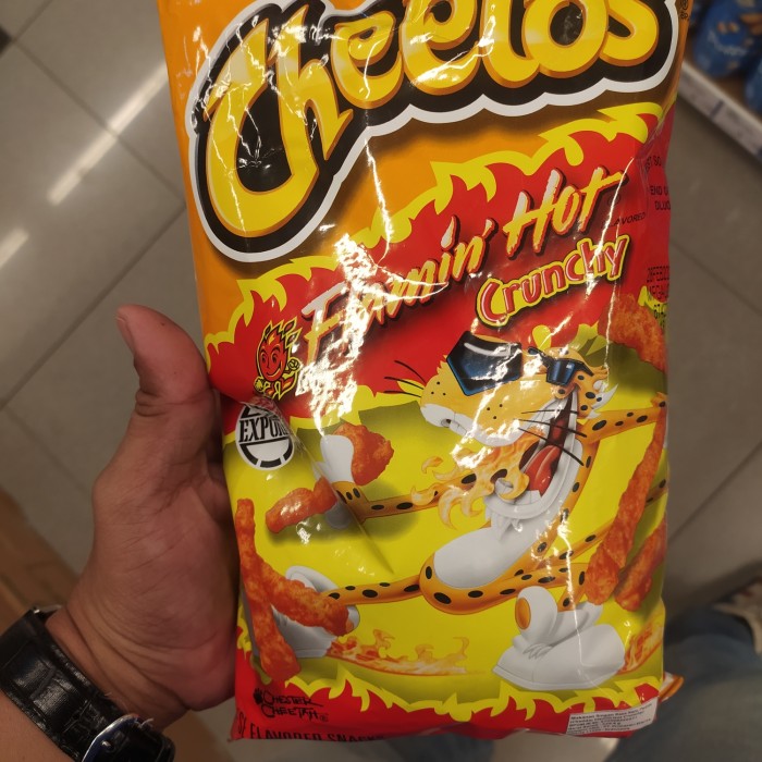 

Ready - Cheetos Flamin Hot Crunchy Usa