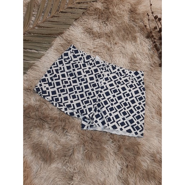 Celana Pendek Navy/Celana Pendek Wanita/Celana Preloved
