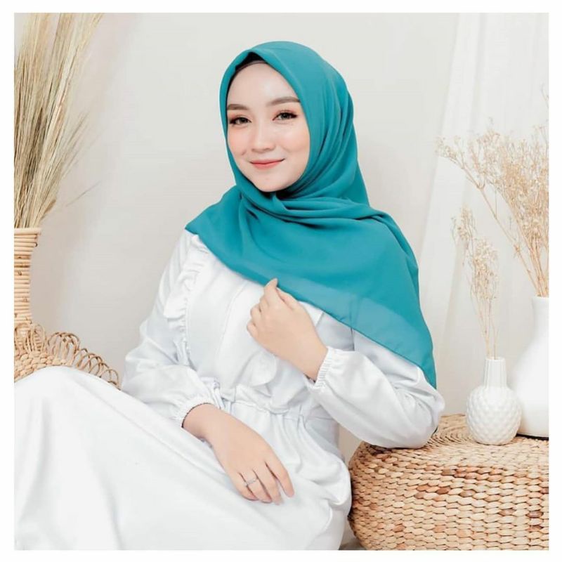 PROMO! 10 Model Hijab Bella Square Segiempat - Rekomendasi Kerudung Terbaik