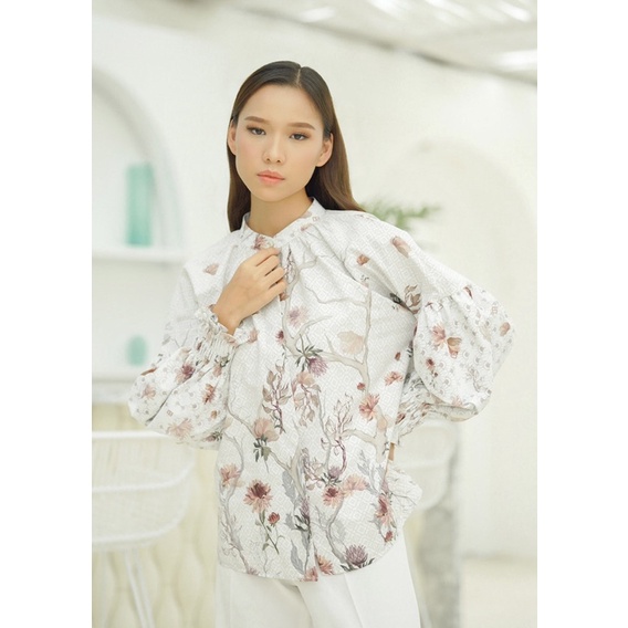Benang Jarum x Buttonscarves Raya Collection Arina Shirt Pearl