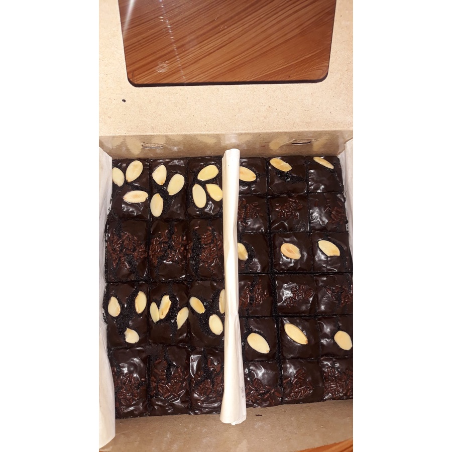 

fudgy brownies panggang / brownies coklat / bronis panggang fudgy