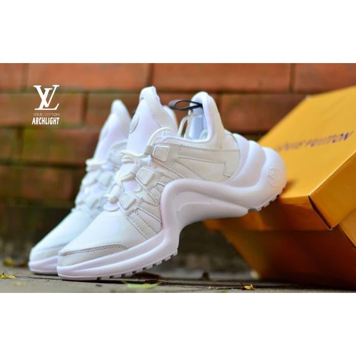 SEPATU WANITA SNEAKERS LV ARCHLIGHT