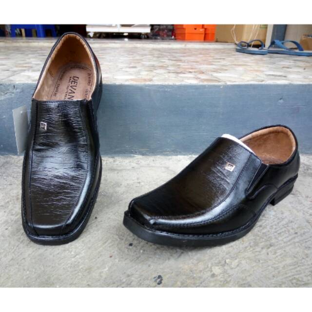 Sepatu Pantofel Ukuran Jumbo Devano Original